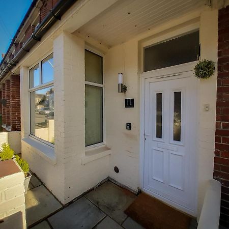 Welcoming 4 Bed Holiday Home In WTA Eastbourne Exterior foto