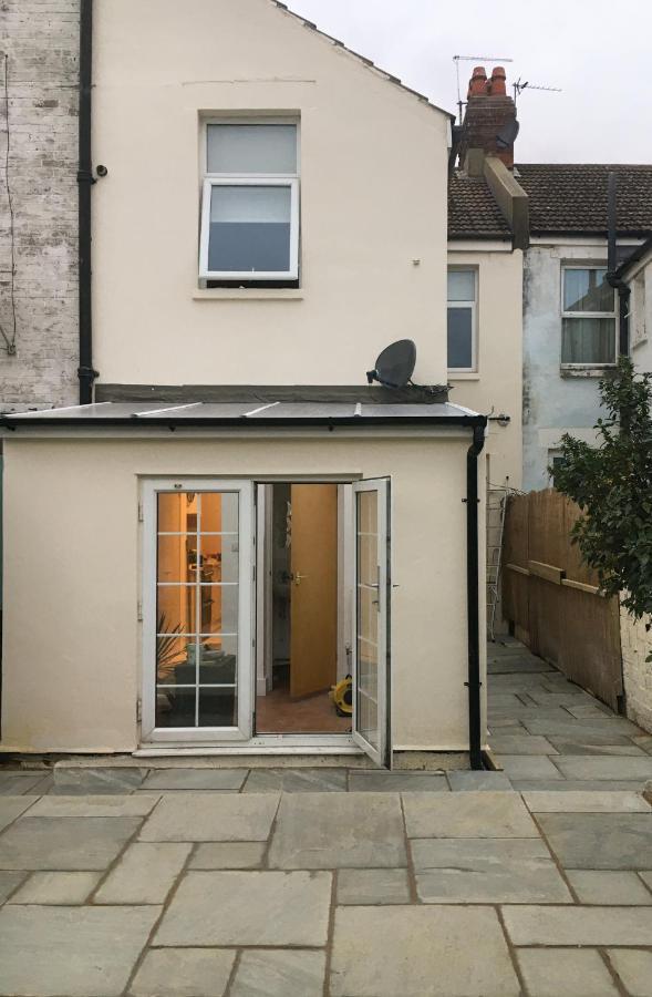 Welcoming 4 Bed Holiday Home In WTA Eastbourne Exterior foto